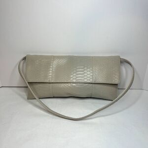 Jessica McClintock Alligator Print Beige Leather Flap Wide Clutch Handbag Purse